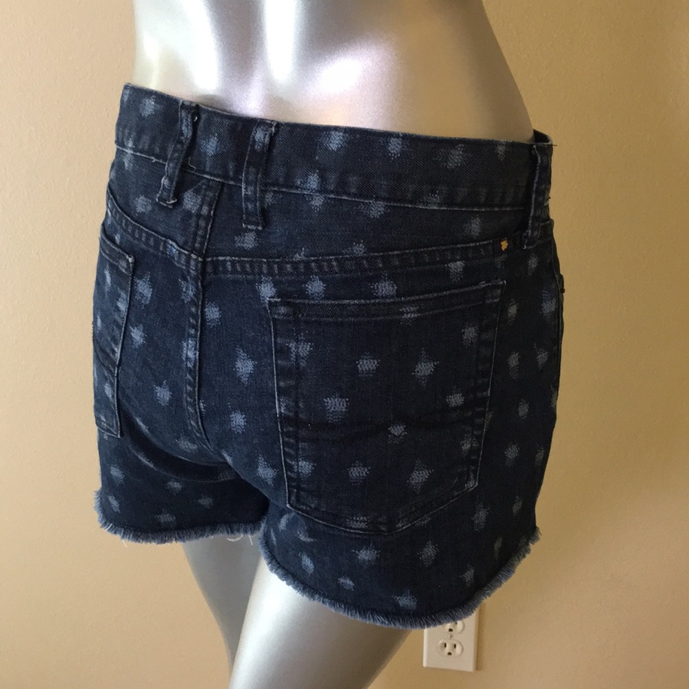 LUCKY BRAND | Riley Short Raw Fringe Hem - Picture 7 of 12